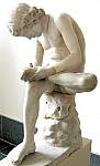 069. Garcon - Marbre depoque imperiale -copie dune statue grecque du 5eme-3eme s. a.C..jpg